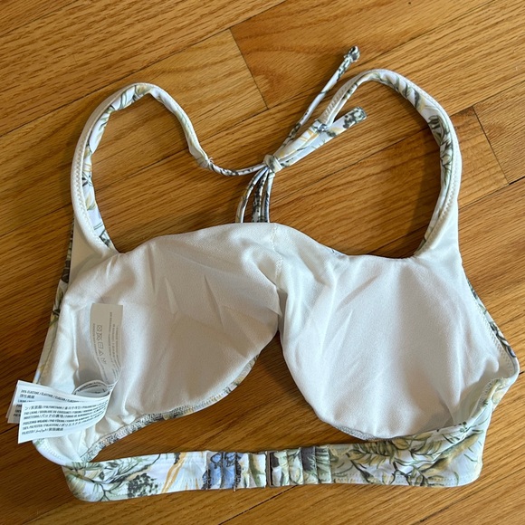 Abercrombie & Fitch Spring Floral Square Halter Bikini Top Size Small - Picture 2 of 3